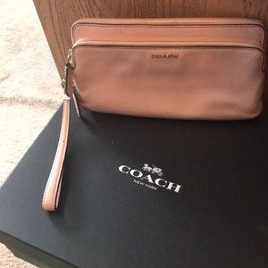 pink coach wristlet wallet